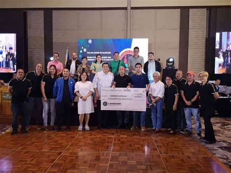Pasig LGU honors ‘clean and green’ barangays .